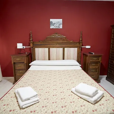 Virgen De Reyes Hotel 2*