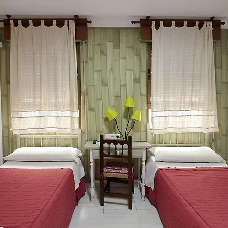 Hotel Virgen De Reyes
