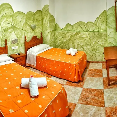 Virgen De Reyes Hotel 2*