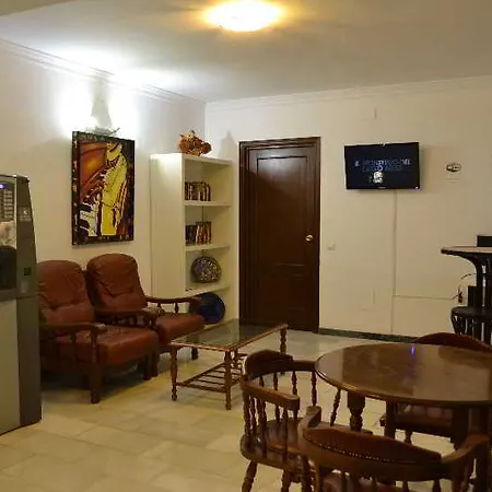 Hotel Virgen De Reyes