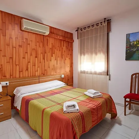 Hotel Virgen De Reyes 2*