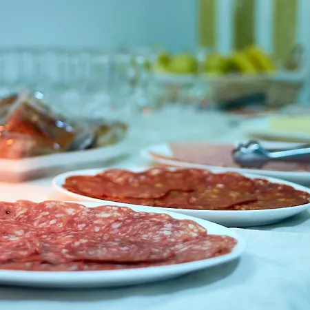 Hotel Virgen De Reyes