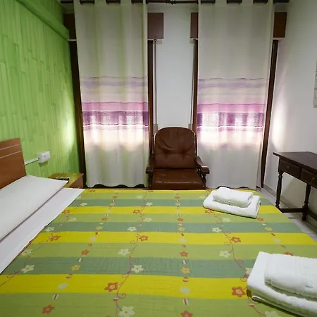 Hotel Virgen De Reyes