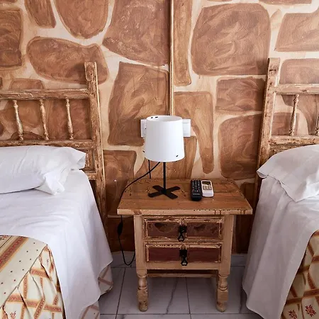 Virgen De Reyes Hotel 2*